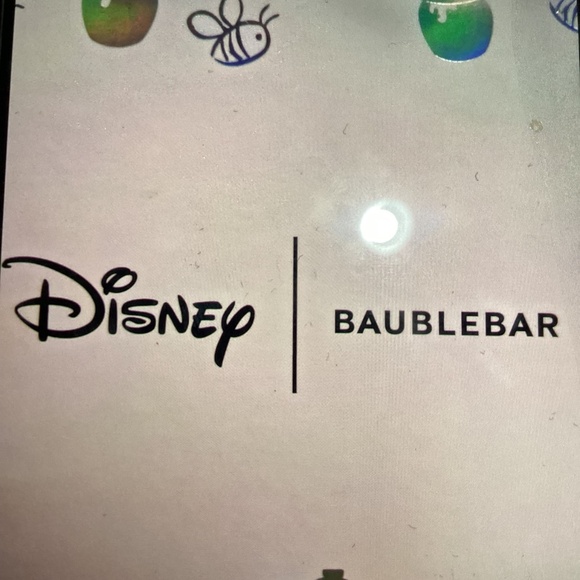 New Baulebar x Disney Christmas Winnie the Pooh Earrings - Picture 4 of 4